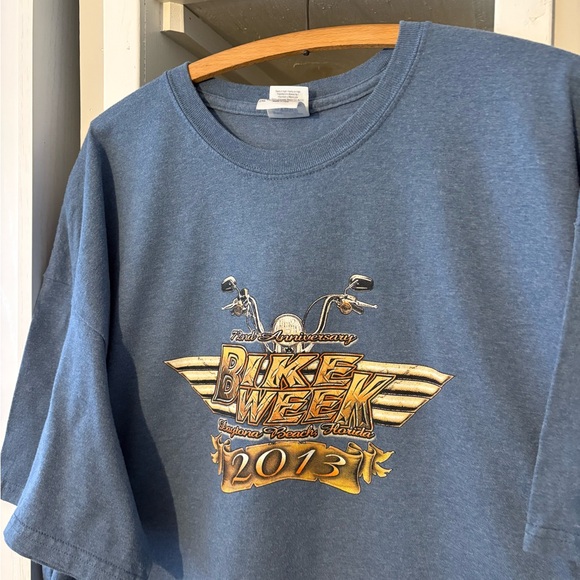 Gildan Ultra Cotton Blue T-Shirt - Picture 2 of 4